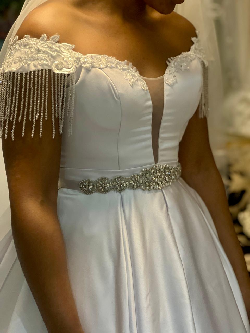 Elegant wedding dress