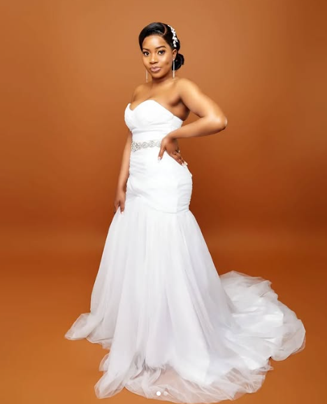 Private bridal fitting